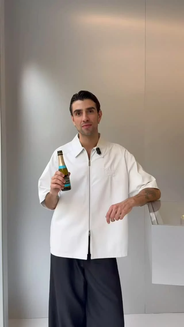 A toast to creativity, Italian elegance, and those unforgettable moments.

Because #MakeTheMoment is also about celebrating professional milestones with the people who have been part of your journey and believe in your talent.

We are proud to have accompanied @luigigiaretti at the inauguration of his Flagship Store in Milan —
a truly special success, filled with vibrant energy, the distinctive design of @lagworld jewels, genuine laughter, and the warmth of lifelong friends.

Together, we celebrated the kind of beauty that arises from the meeting of style and conviviality.
Because every authentic moment shared with the ones we love is a moment to remember.

#MakeTheMoment #ProseccoZONIN #MadeInItaly #Friends #Friendship